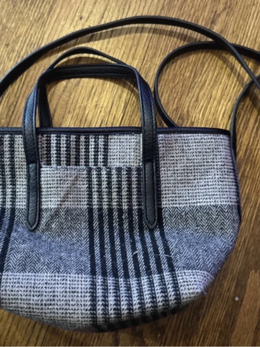 Black and Gray Plaid Women's Tote Bag
